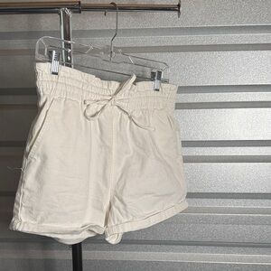 Easel high waist bag shorts, size M